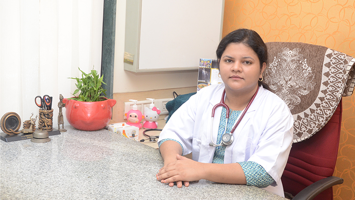 Dr. Anshika Agarwal, Obstetrician & Gynaecologist
